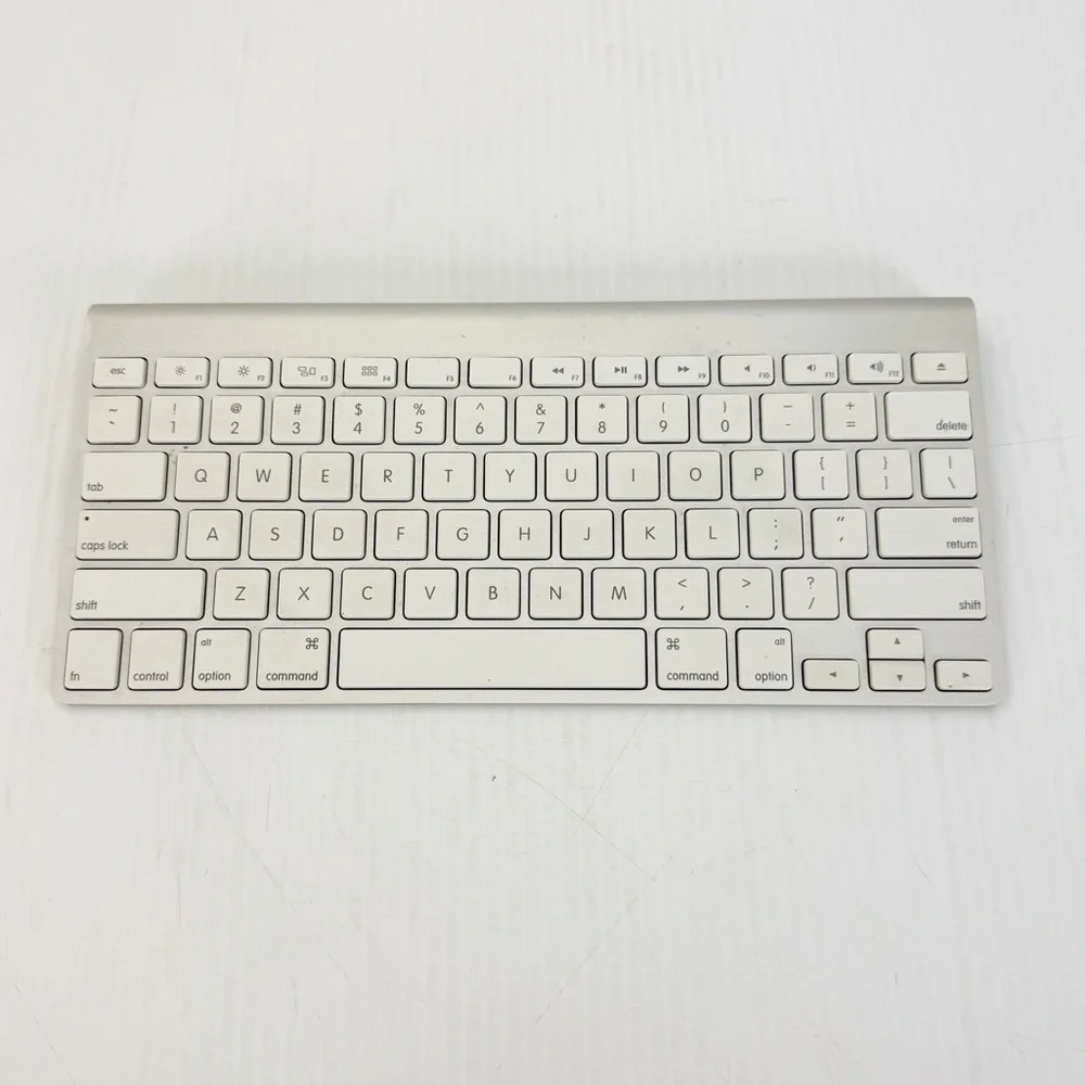 Genuine OEM Apple Wireless Bluetooth QWERTY White Keyboard